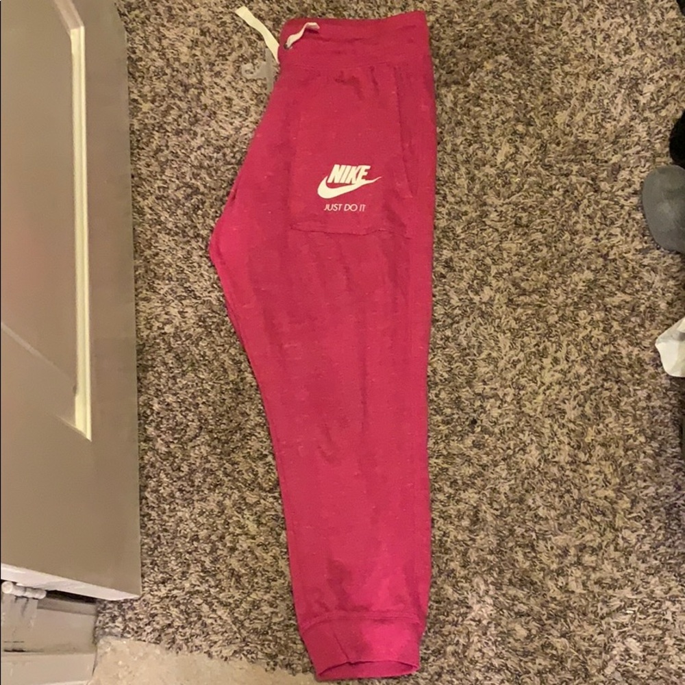 Nike woman’s pants